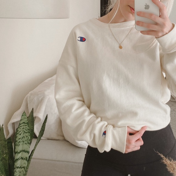 Champion Cream Crewneck Sweater - Picture 3 of 4